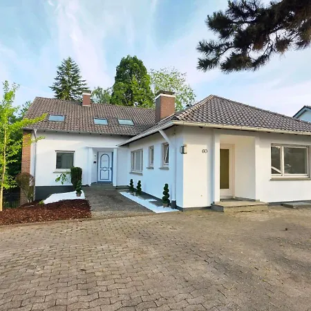 4 Rooms, Big Parking Place, Highspeed Wifi, Washing Machine, Dryer - Fully Equipped Daire Bielefeld